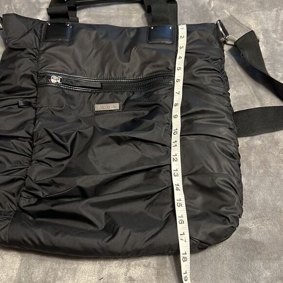 APANA black bag. Hot pink lined. - Picture 6 of 6